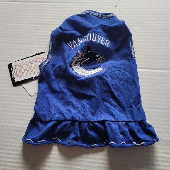 All Star Dogs NHL Vancouver Canucks Unisex Dog Cheerleader Dress Size Medium - Picture 1 of 10